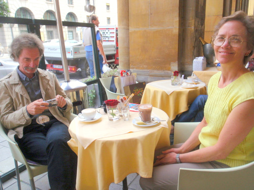 Ray and Terry at a Caf&eacute;.